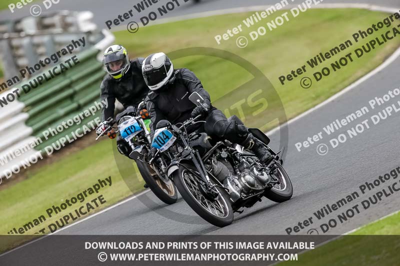 Vintage motorcycle club;eventdigitalimages;mallory park;mallory park trackday photographs;no limits trackdays;peter wileman photography;trackday digital images;trackday photos;vmcc festival 1000 bikes photographs